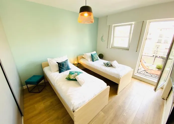 Large 2 Bedrooms Flat With Terrace And Oarking * Luxemburg