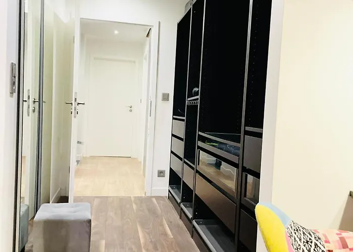 Appartement Large 2 Bedrooms Flat With Terrace And Oarking