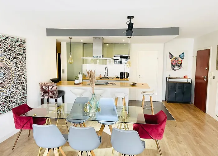 Large 2 Bedrooms Flat With Terrace And Oarking Lüksemburg